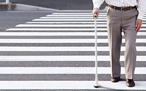 Walking with a cane for hip osteoarthritis